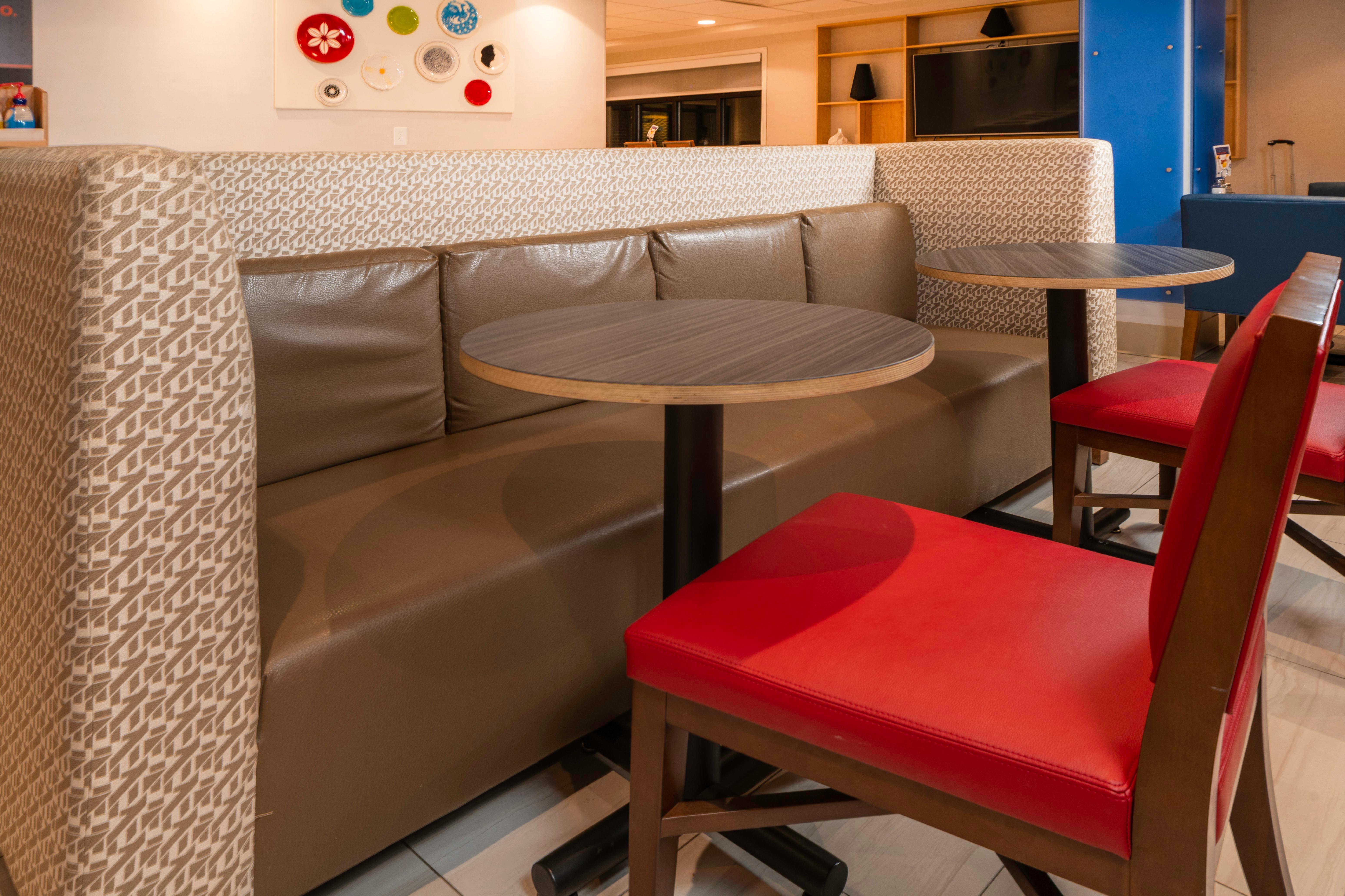Holiday Inn Express Rochelle By Ihg Екстер'єр фото